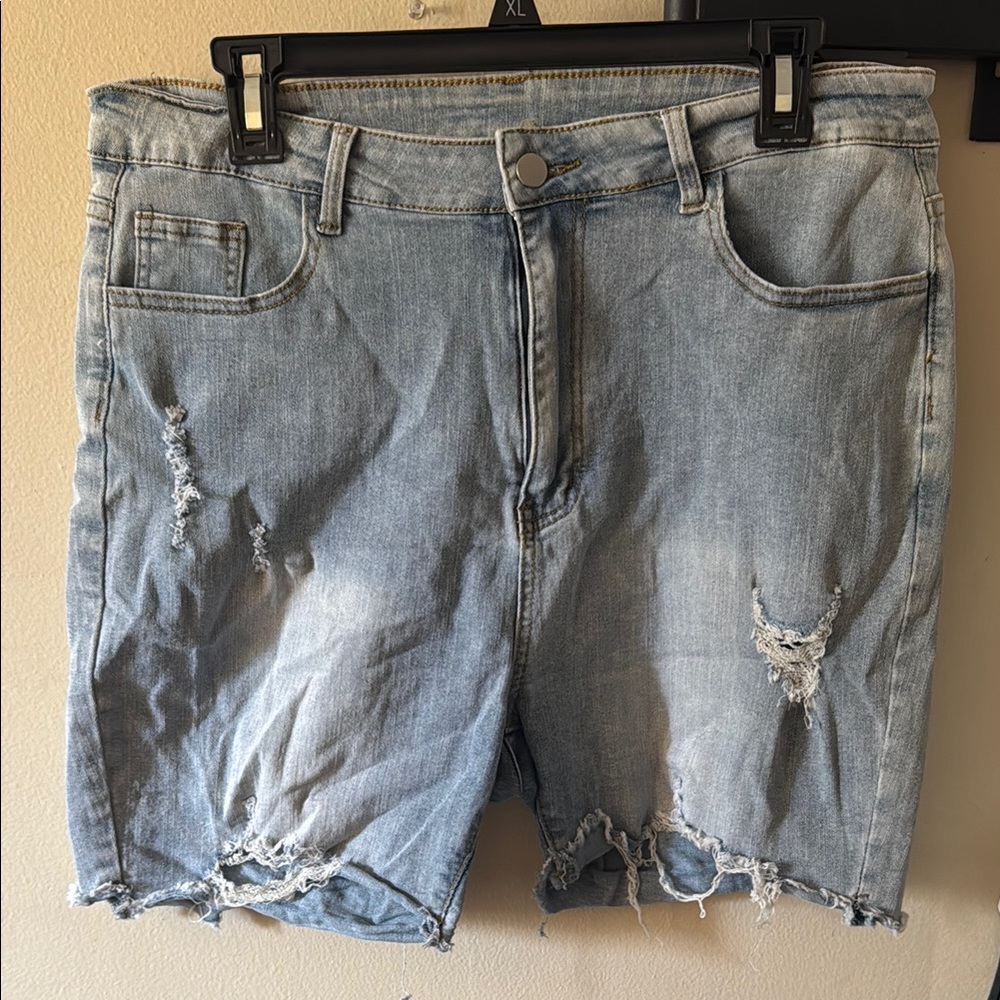 Preowned SHEIN Light Blue Distressed Jean Shorts #curvyfashion
